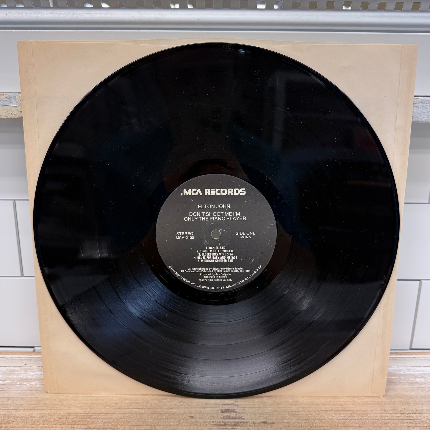 Elton John Don't Shoot Me I'm Only the Piano Player LP 1972 #MCA-2100