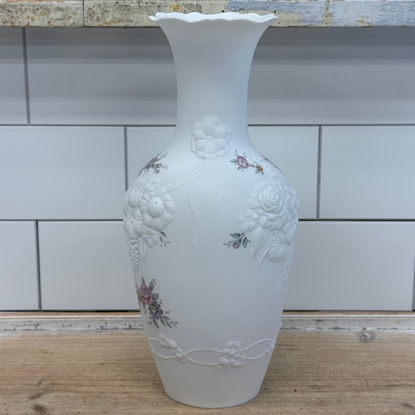 Kaiser Rosalie Floral Relief Porcelain Vase #1352