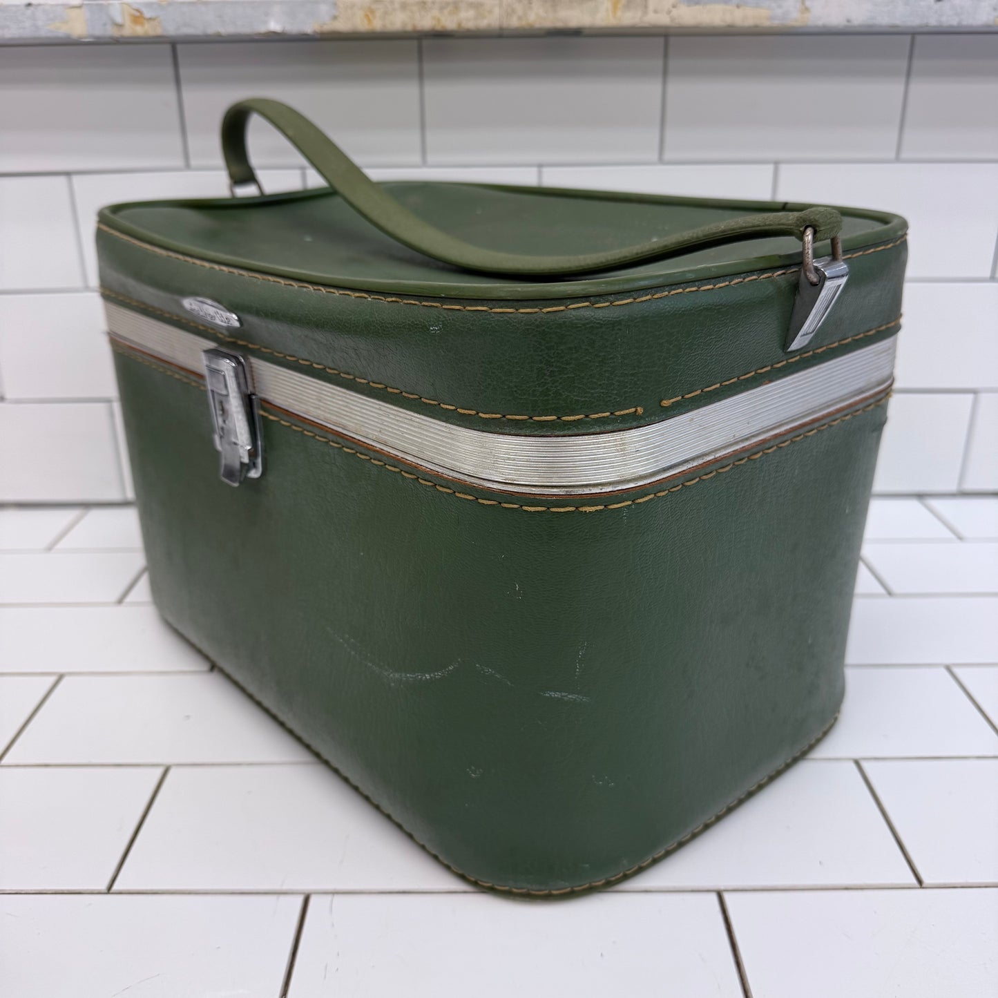 Estate Mystery Collectibles & Train Case 13.5 Lbs