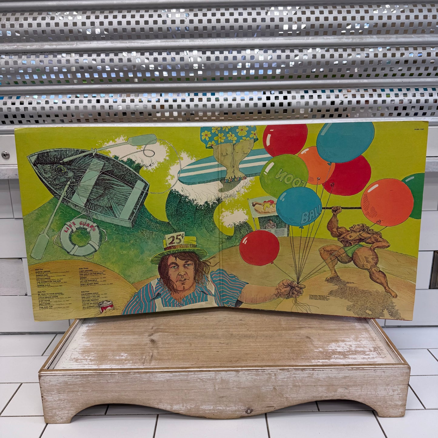 Beach Boys Endless Summer 1974 Double Vinyl LP w Poster