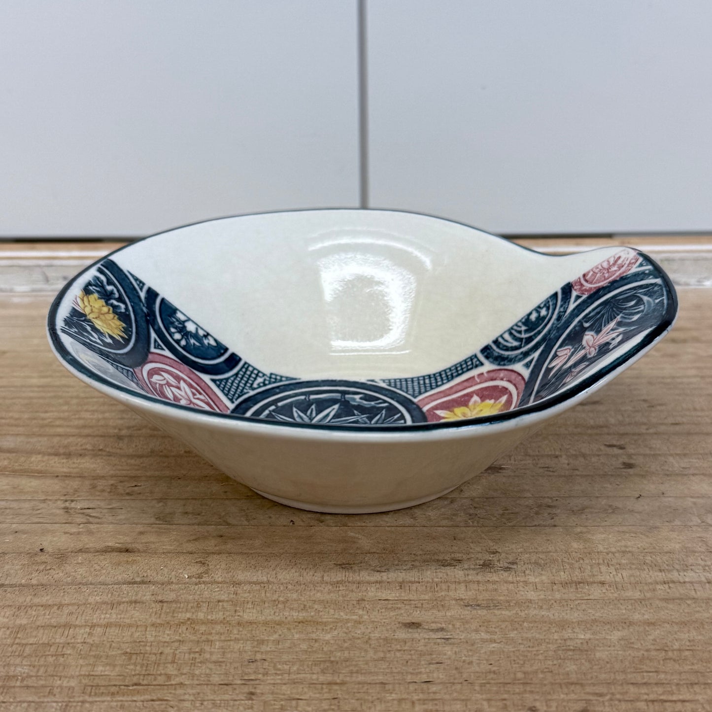 Japanese Karako Donabe Cooking Pot & Rice Bowls Set Transferware