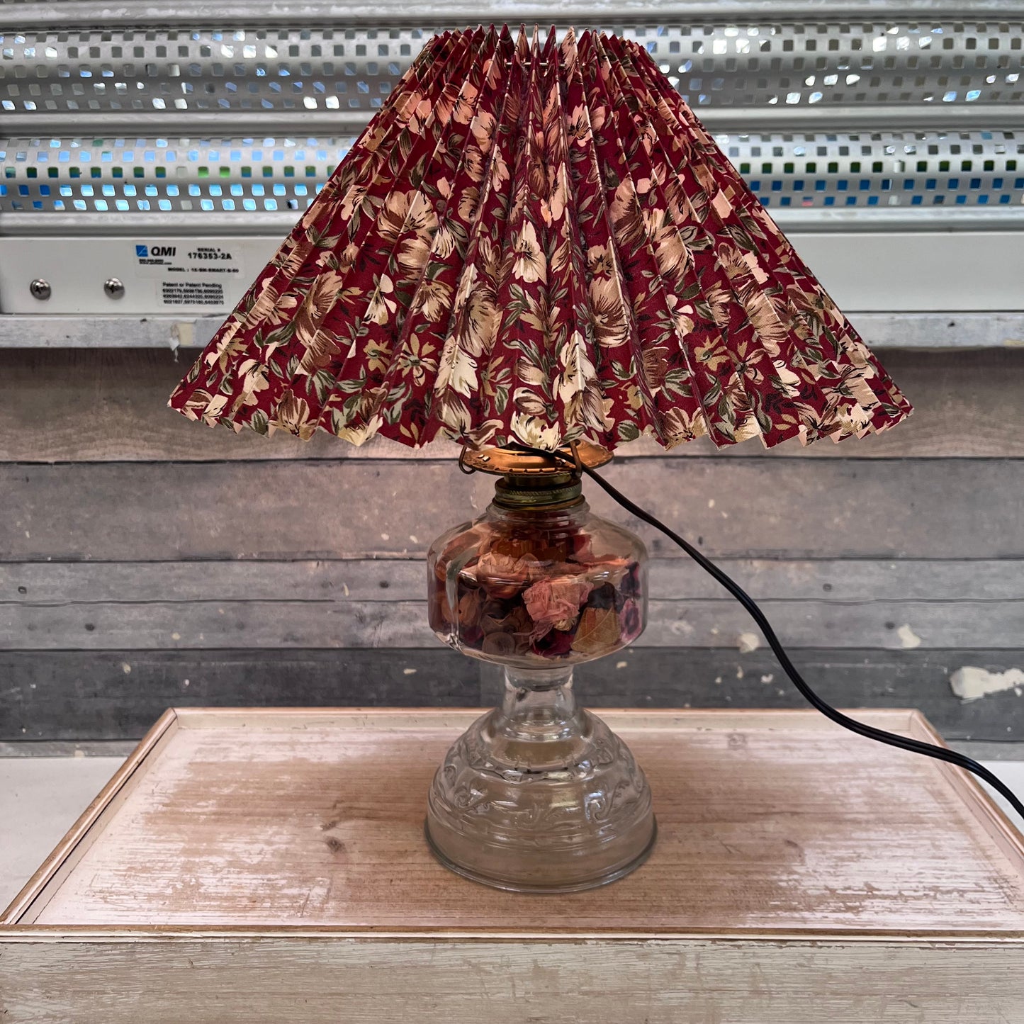 Electric Glass Lamp, with Potpourri