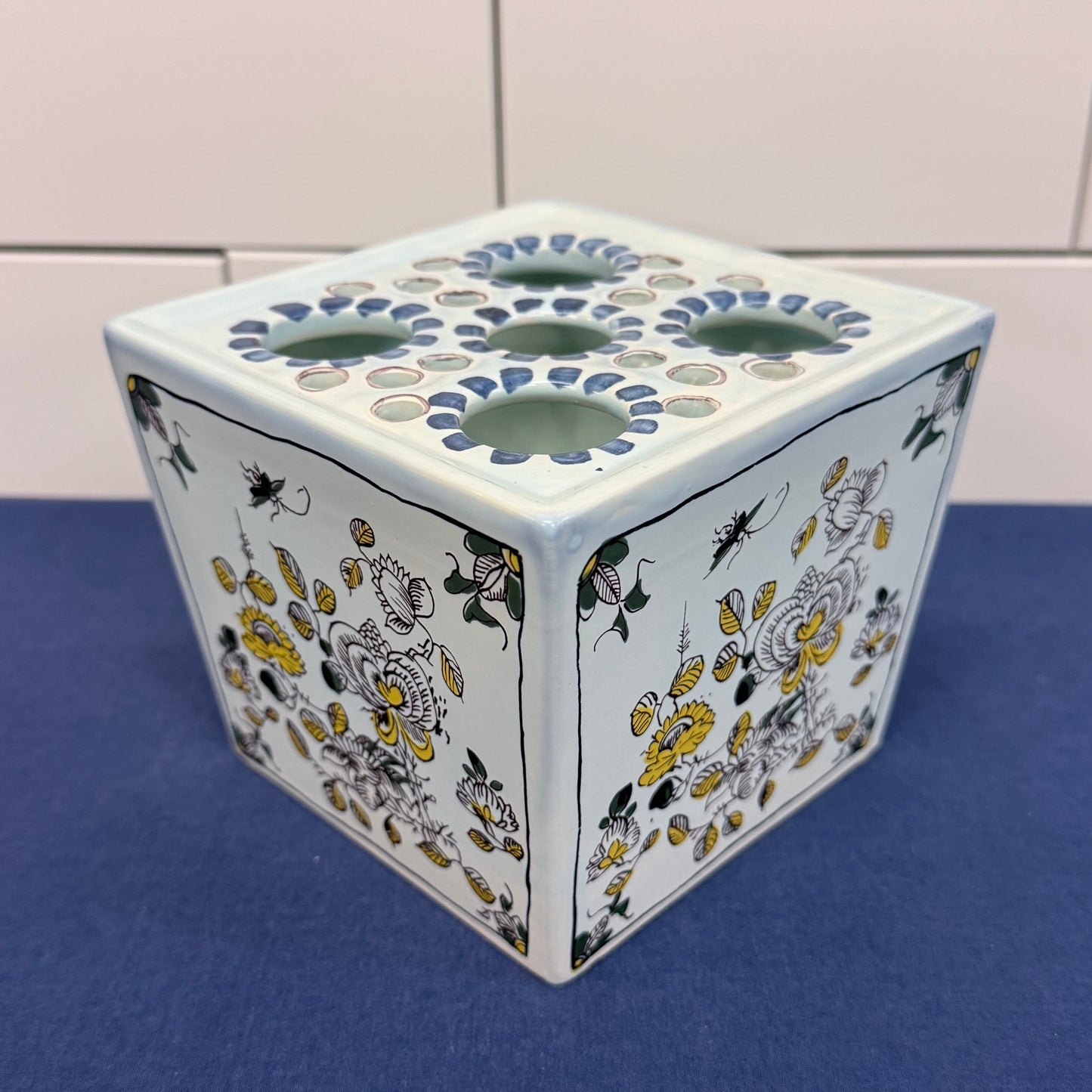Williamsburg Restoration Delft Flower Frog Vase Ceramic 1969