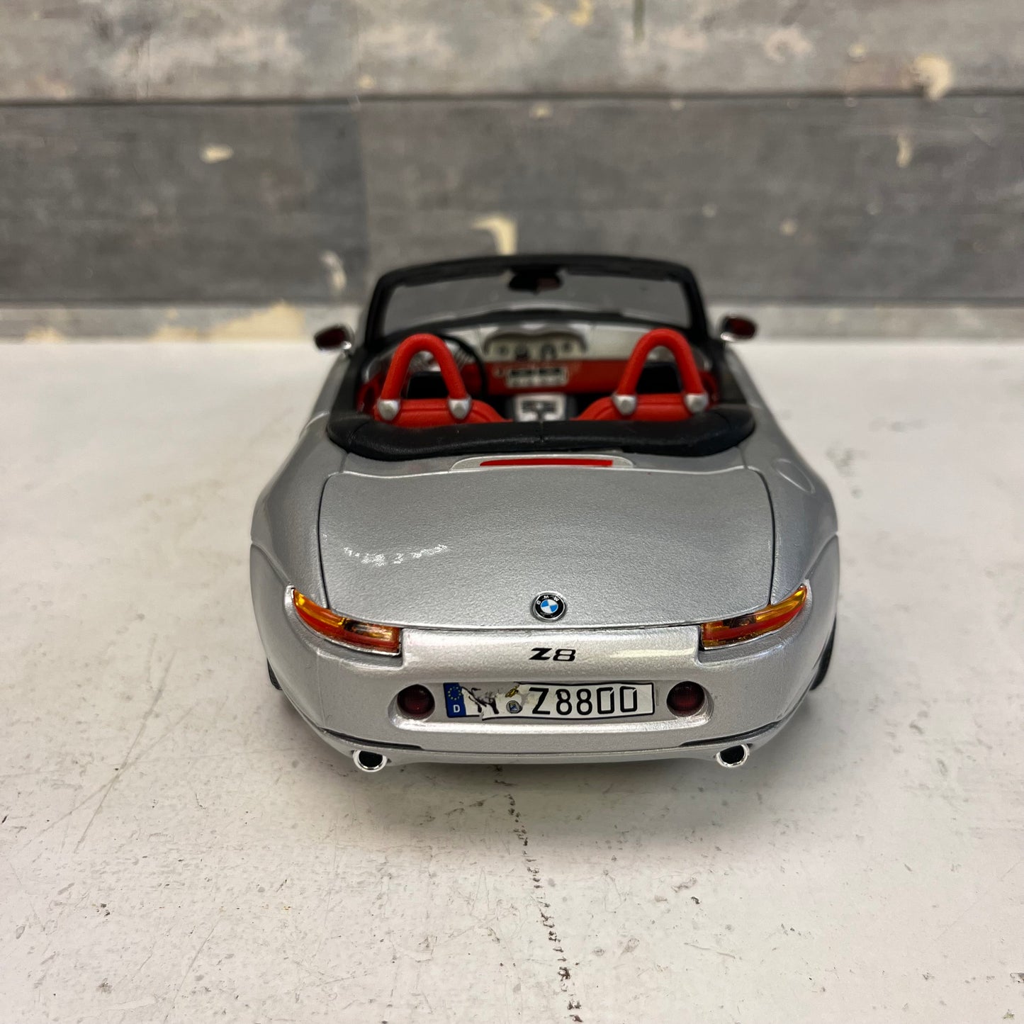 Burago BMW Z8 1:18 Diecast Model