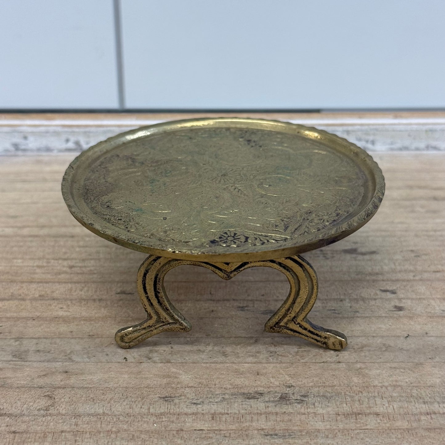 Dollhouse Furniture Chairs Table Bathtub Miniature Brass Lot of 5