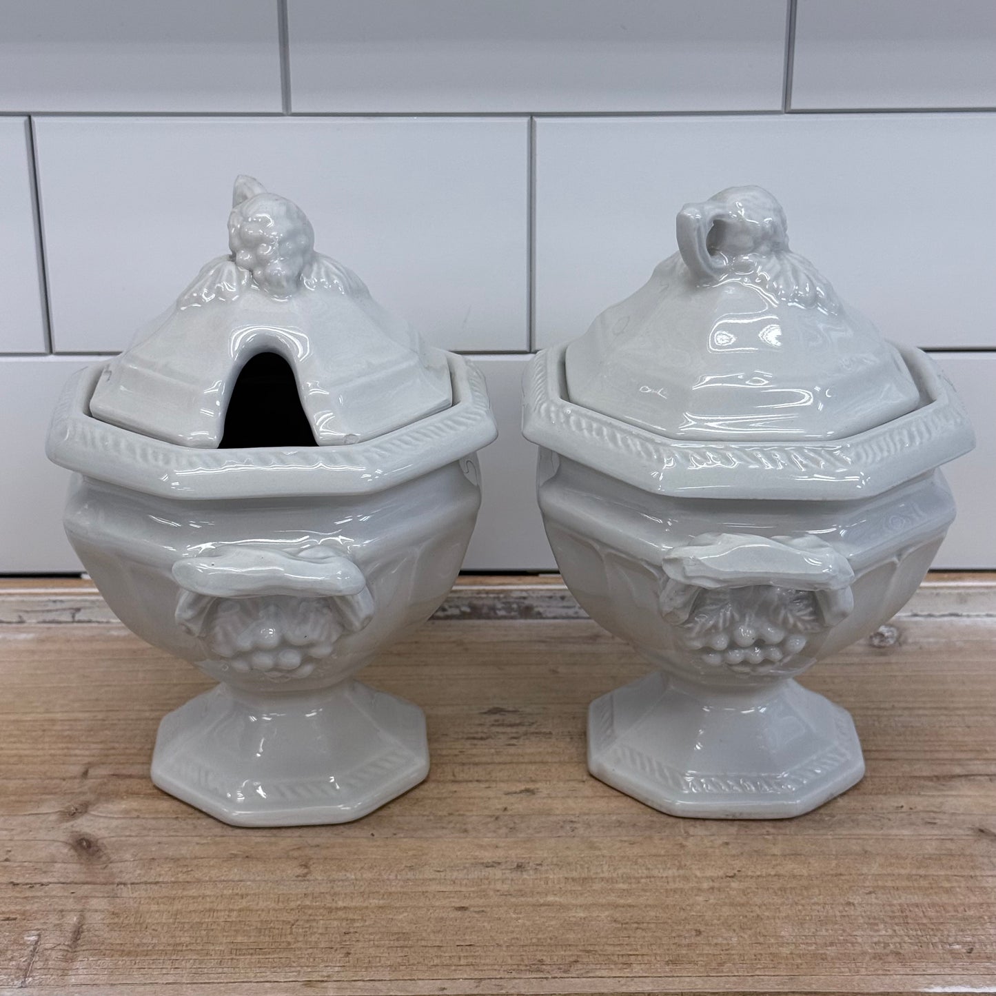 Red Cliff Ironstone Grape Tureens Ladle Underplate Set 4 Vintage 1960s