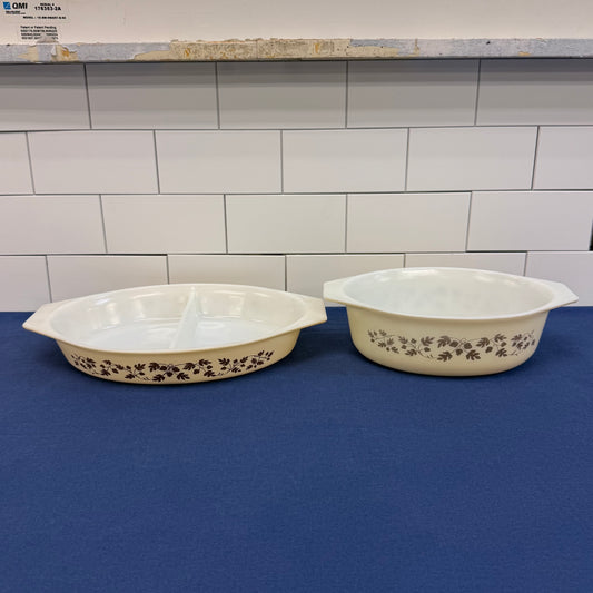 Pyrex Golden Acorn Casserole Set 043 Divided 1.5 Qt Vintage Bakeware