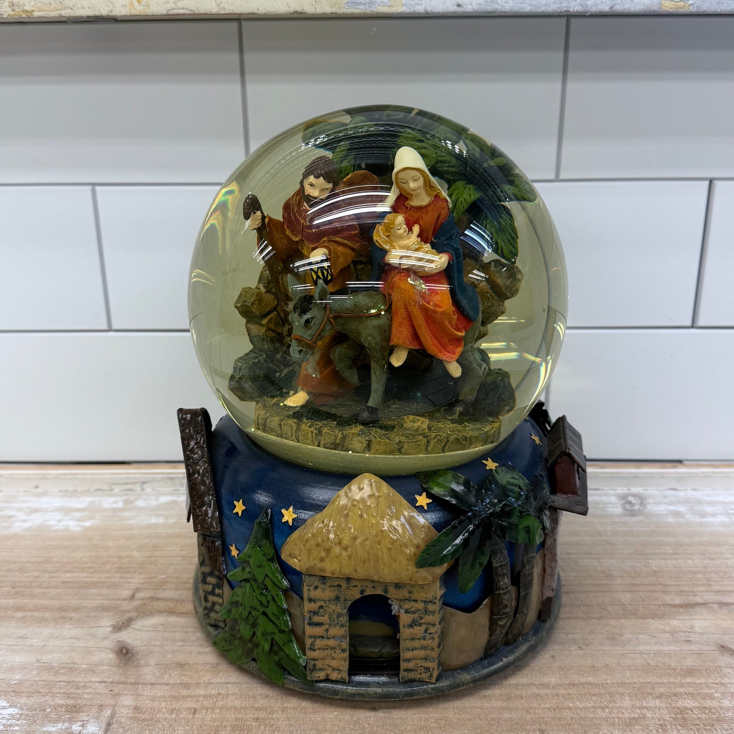 Nativity Scene Rotating Musical Water Globe