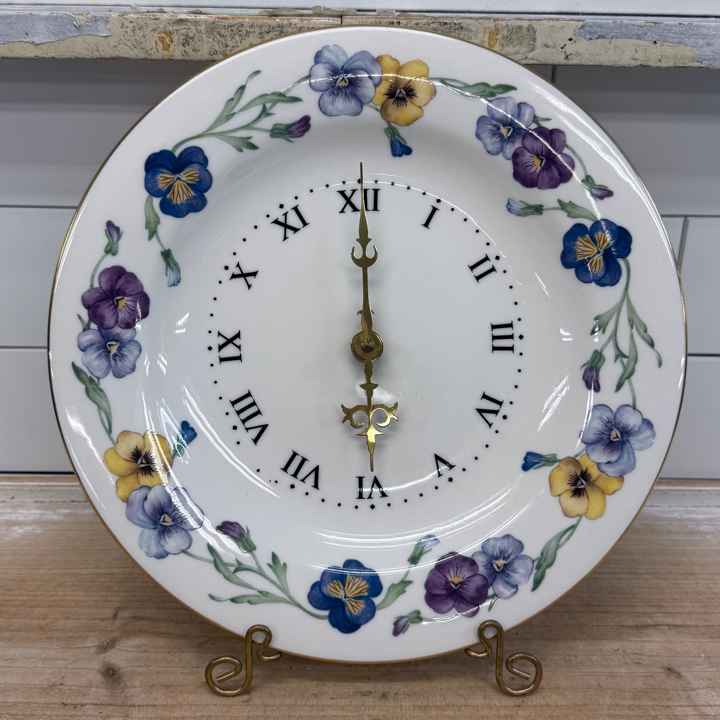 Royal Vale Pansy Porcelain Quartz Wall Clock England