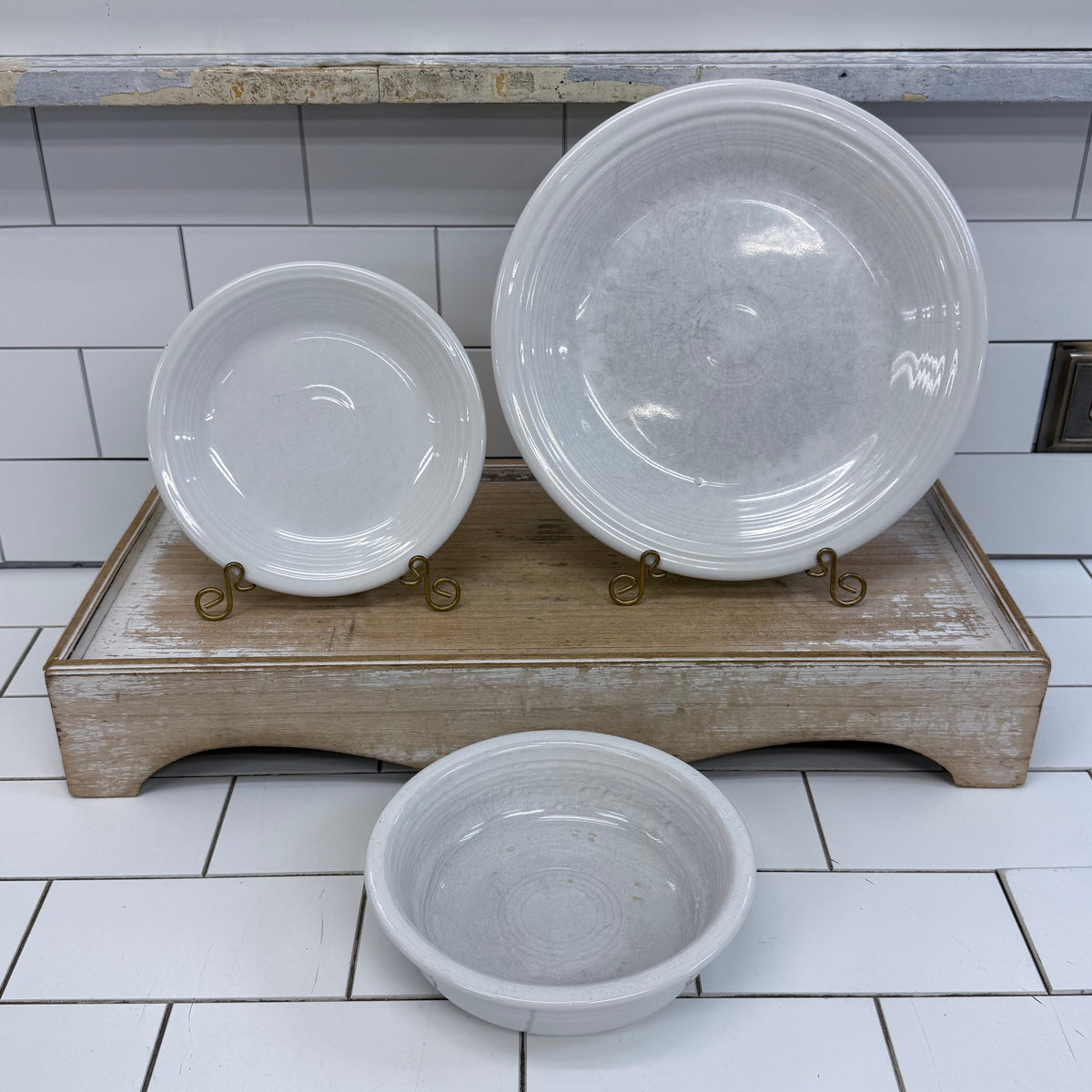 Fiesta Scarlet Peacock White Dinner Set Lot of 9