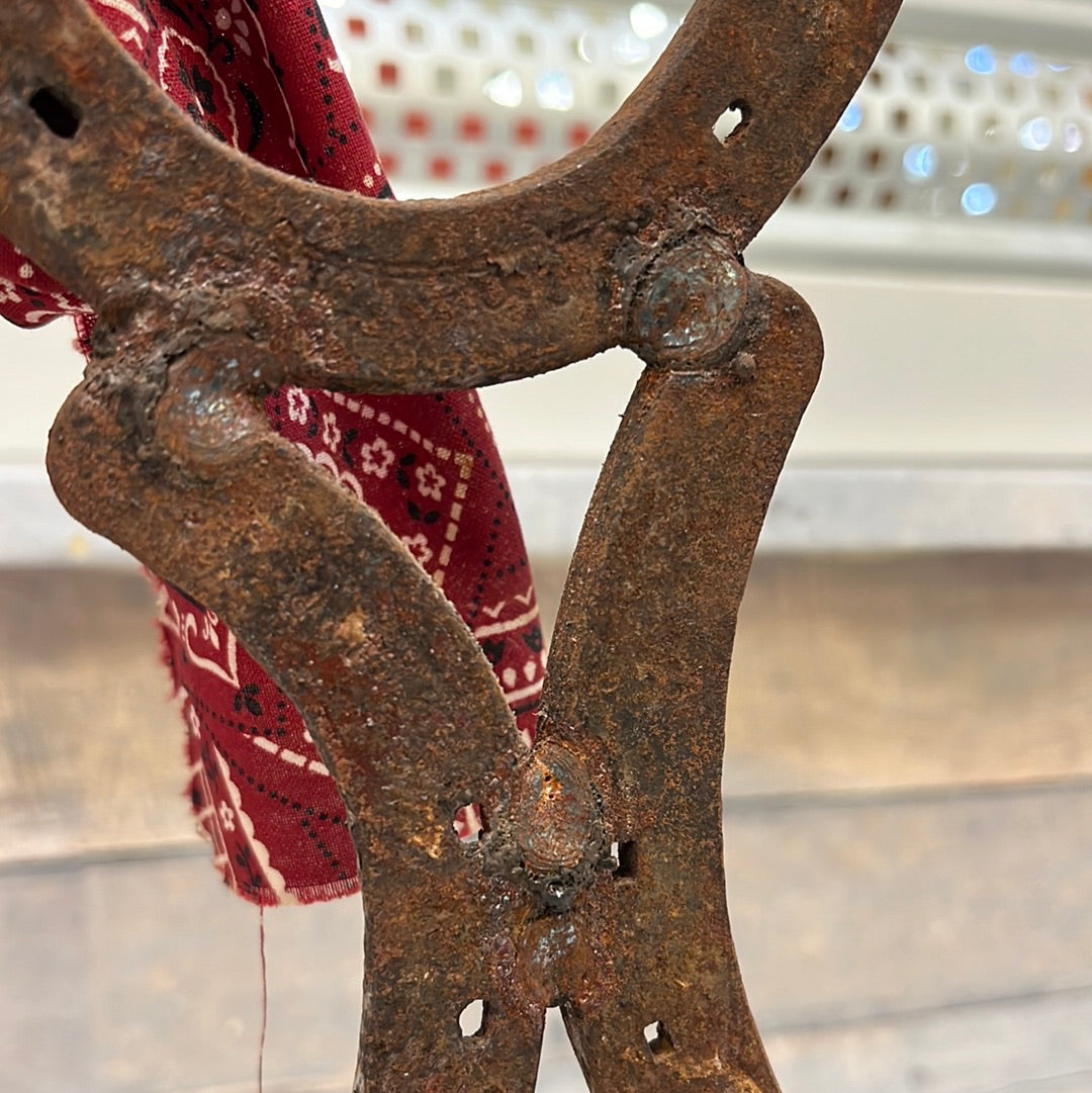 Rustic Welded Horseshoe Tree