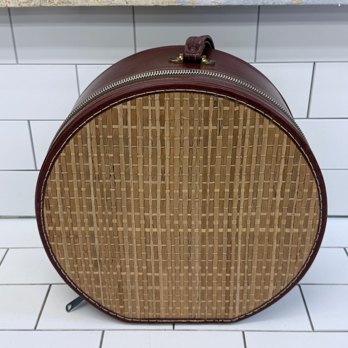 Estate Mystery Hat Box Vintage 9 Lbs