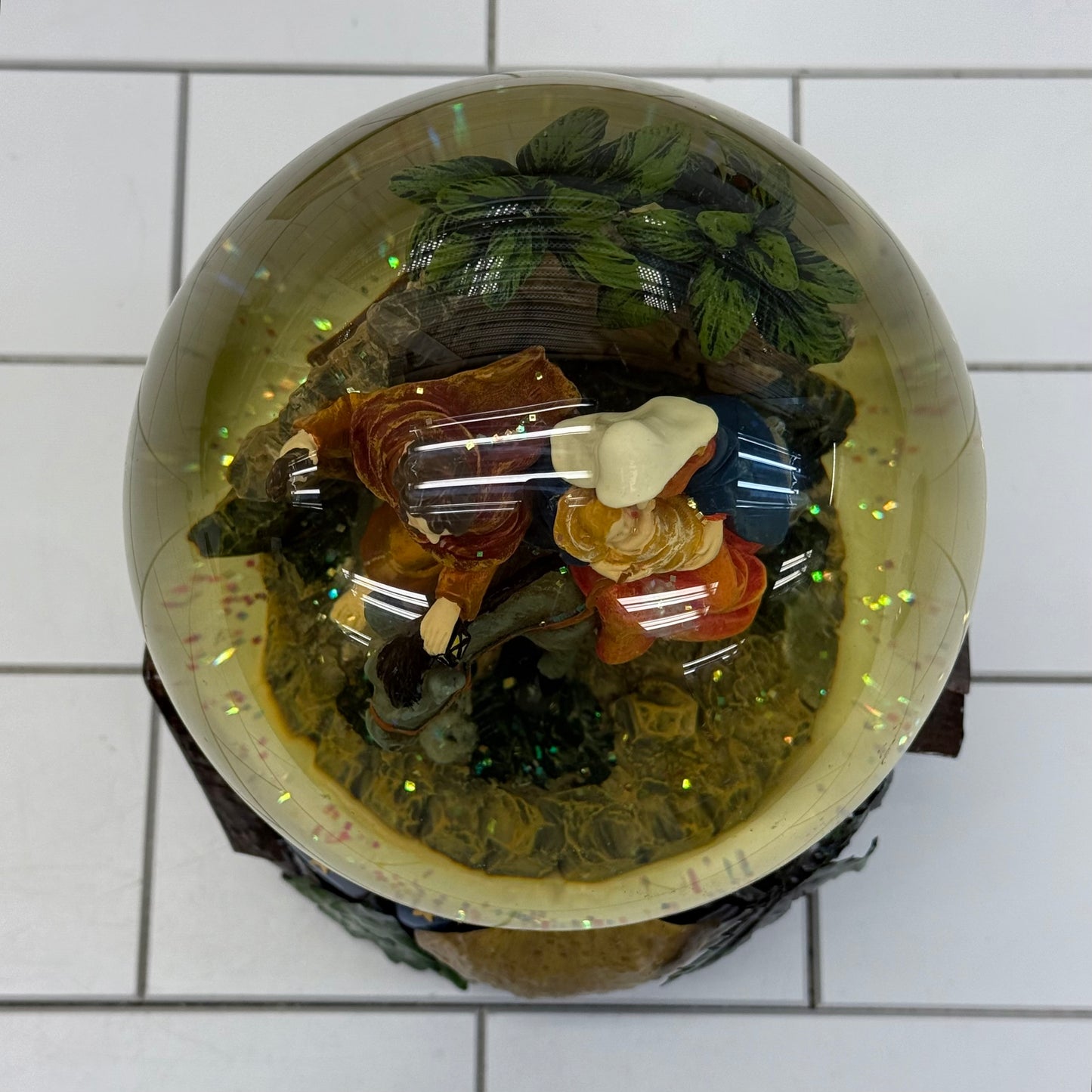 Nativity Scene Rotating Musical Water Globe