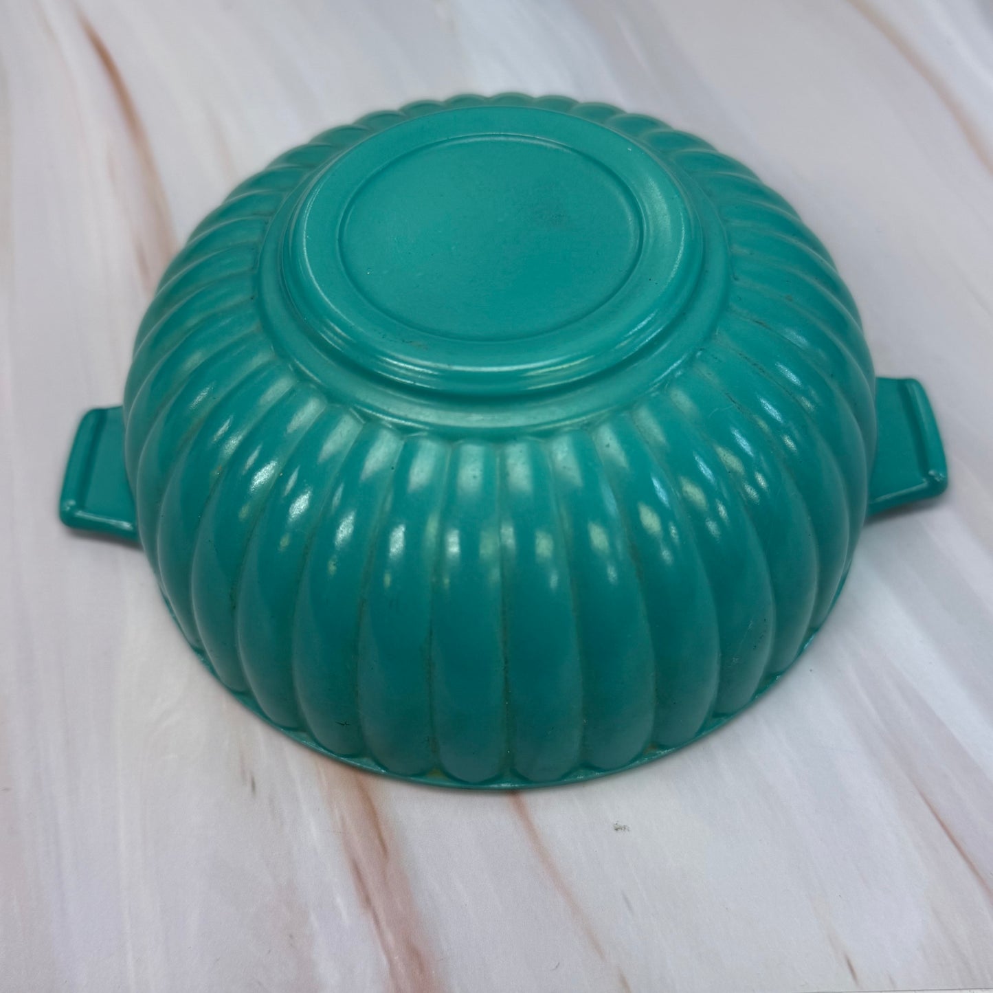 Hazel Atlas Platonite Moderntone Lugged Soup Bowl
