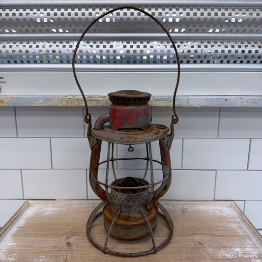 Dietz Vesta New York Central Railroad Kerosene Lantern Vintage