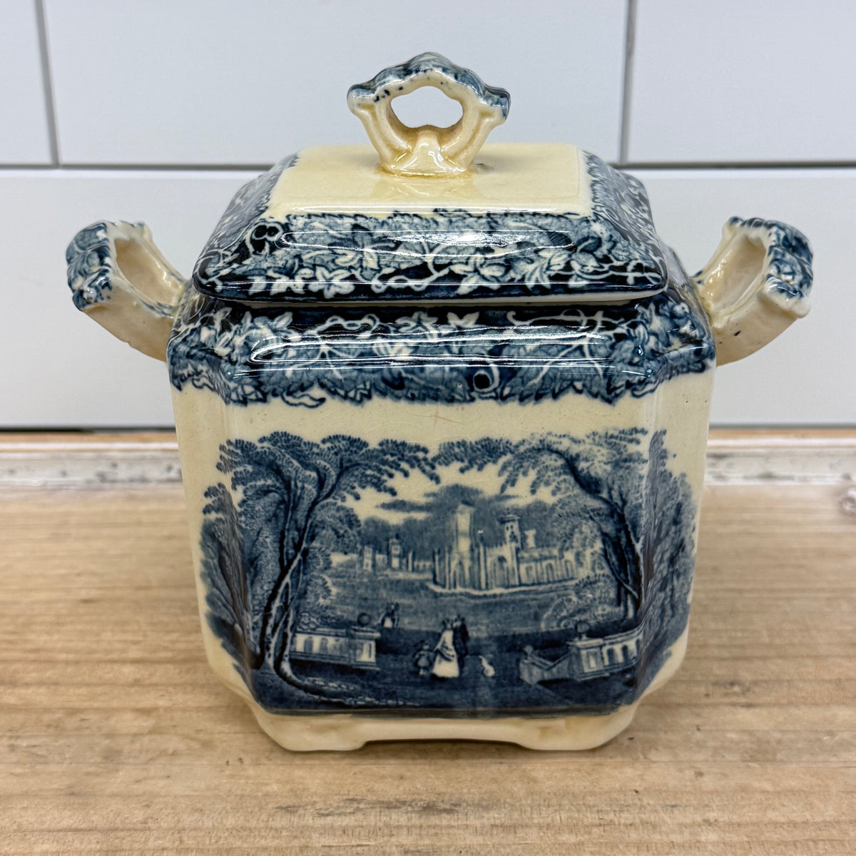 Mason’s Vista Blue Transfer-ware Covered Sugar Bowl