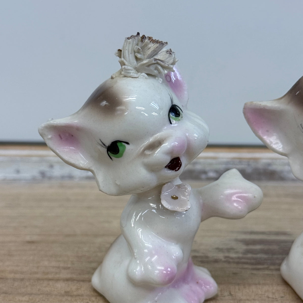Ceramic Cat Salt Pepper Shaker Pair Vintage 1950s