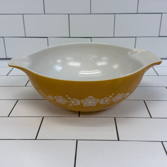 Pyrex Butterfly Gold #444 Cinderella 4 Qt Mixing Bowl 1972 USA