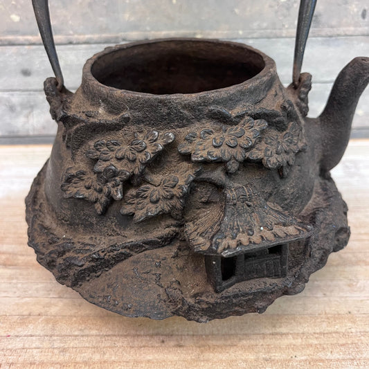 Japanese Tetsubin Cast Iron Kettle