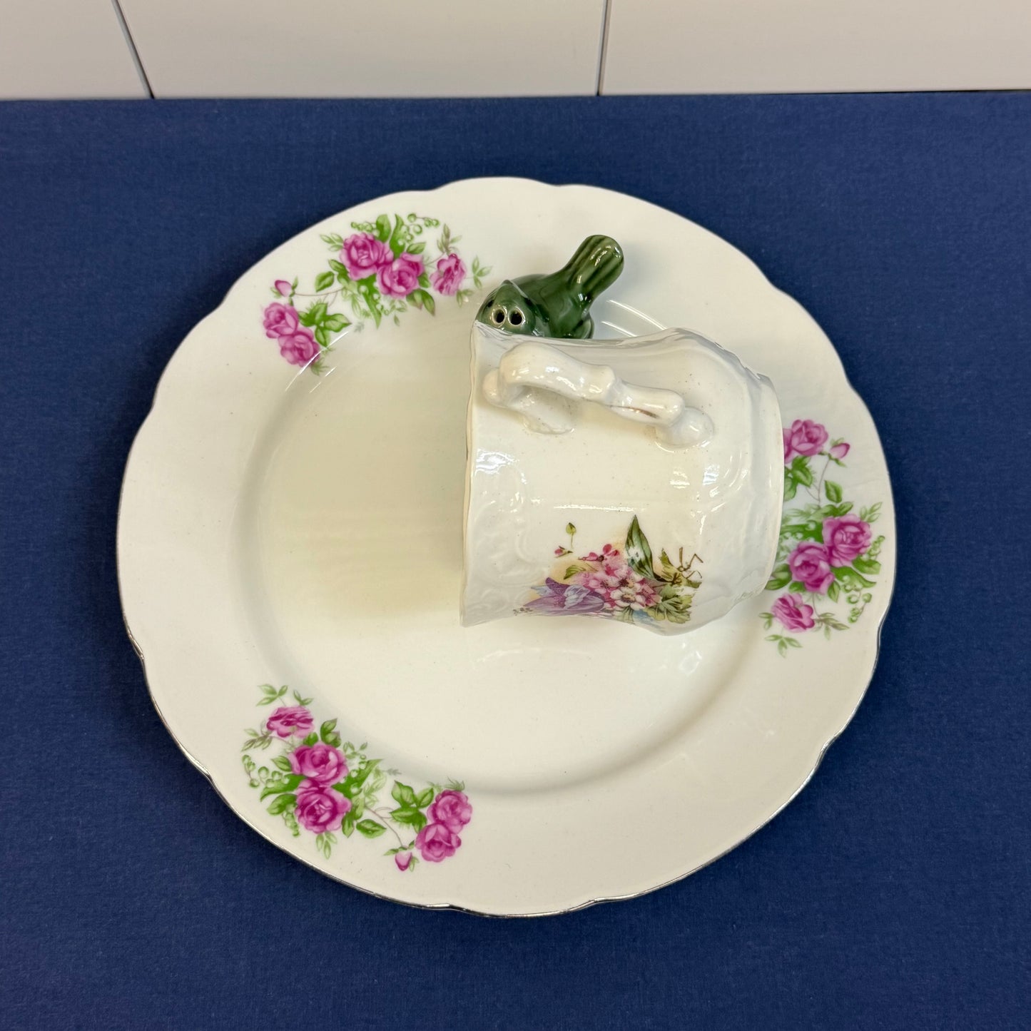 Handmade Porcelain Teacup Bird Display Plate