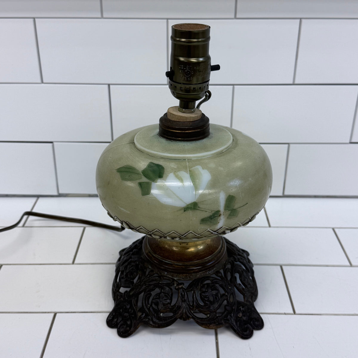 Victorian Style Floral Ceramic Table Lamp Ornate Metal Base