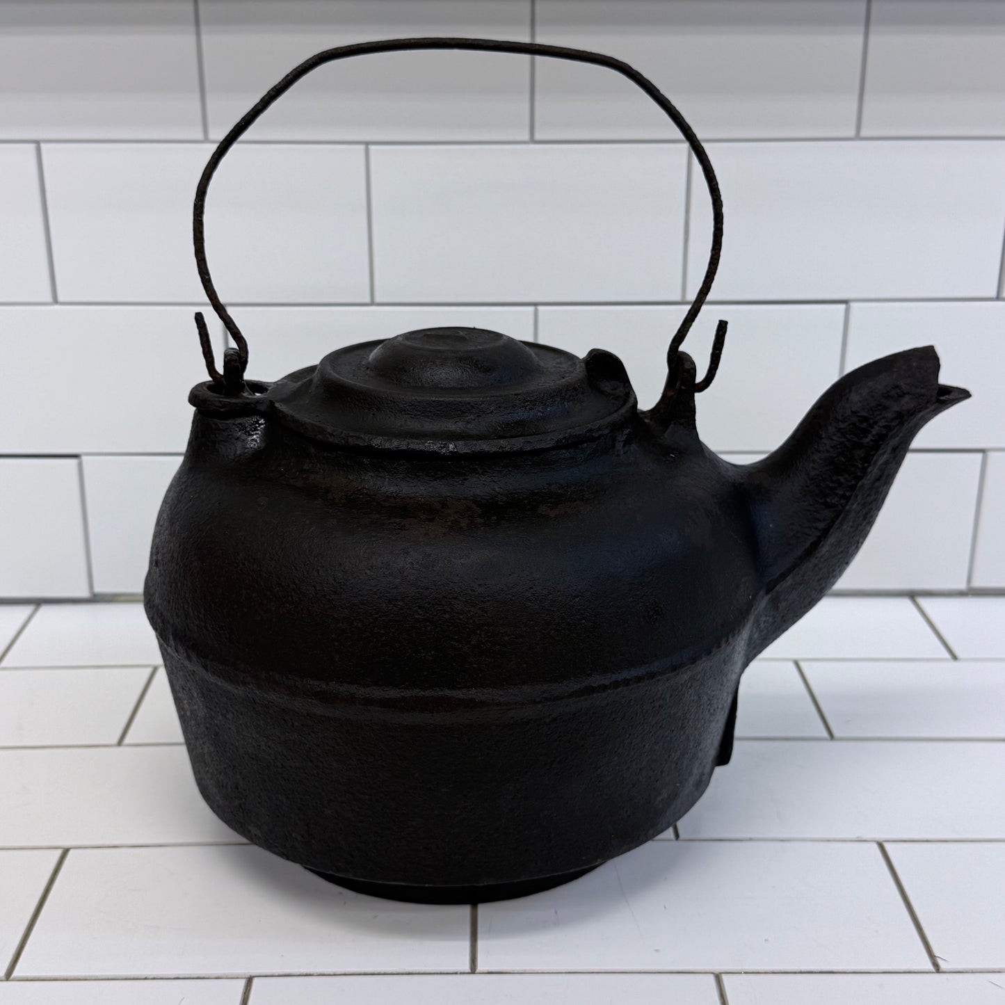 Antique Cast Iron Hearth Tea Kettle No. 7 Primitive Americana