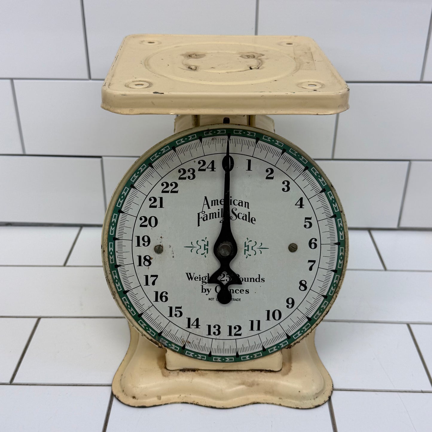 American Family 25 Lb Kitchen Scale Vintage Metal Works 1950s