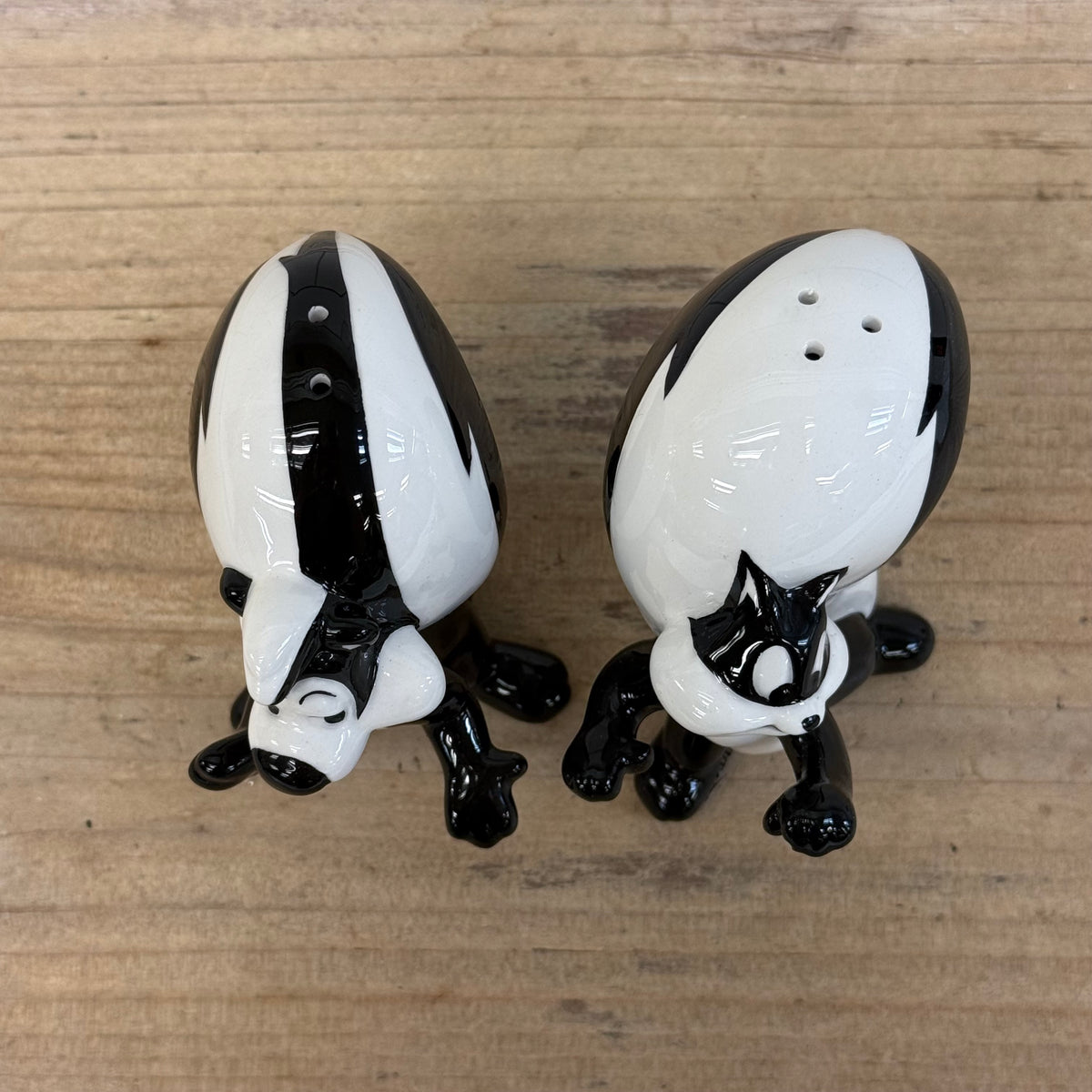 Pepe Le Pew Penelope Salt Pepper Shakers Warner Bros 1997