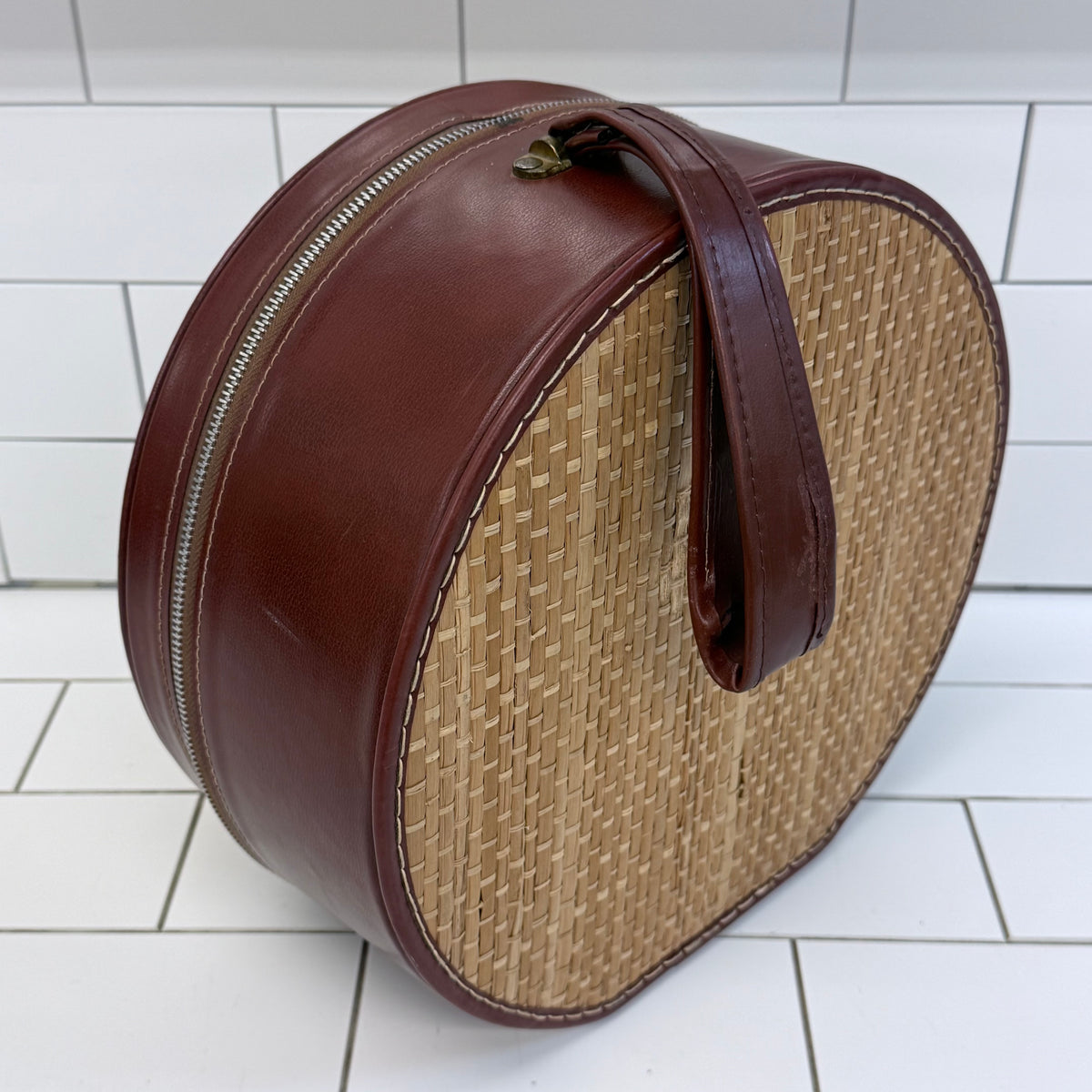 Estate Mystery Hat Box Vintage 9 Lbs