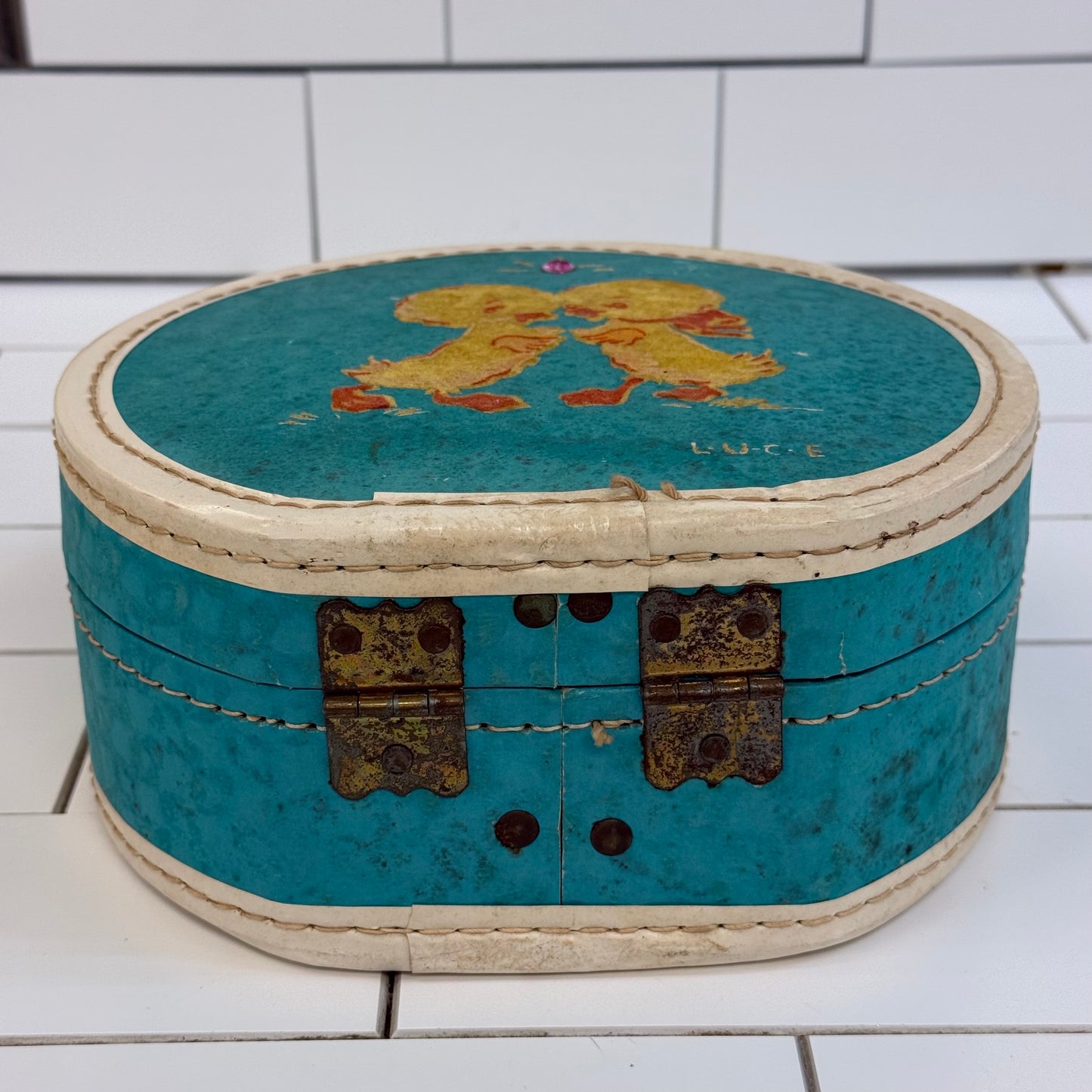 Luce Children's Duckling Hatbox Travel Case Vintage 1950s
