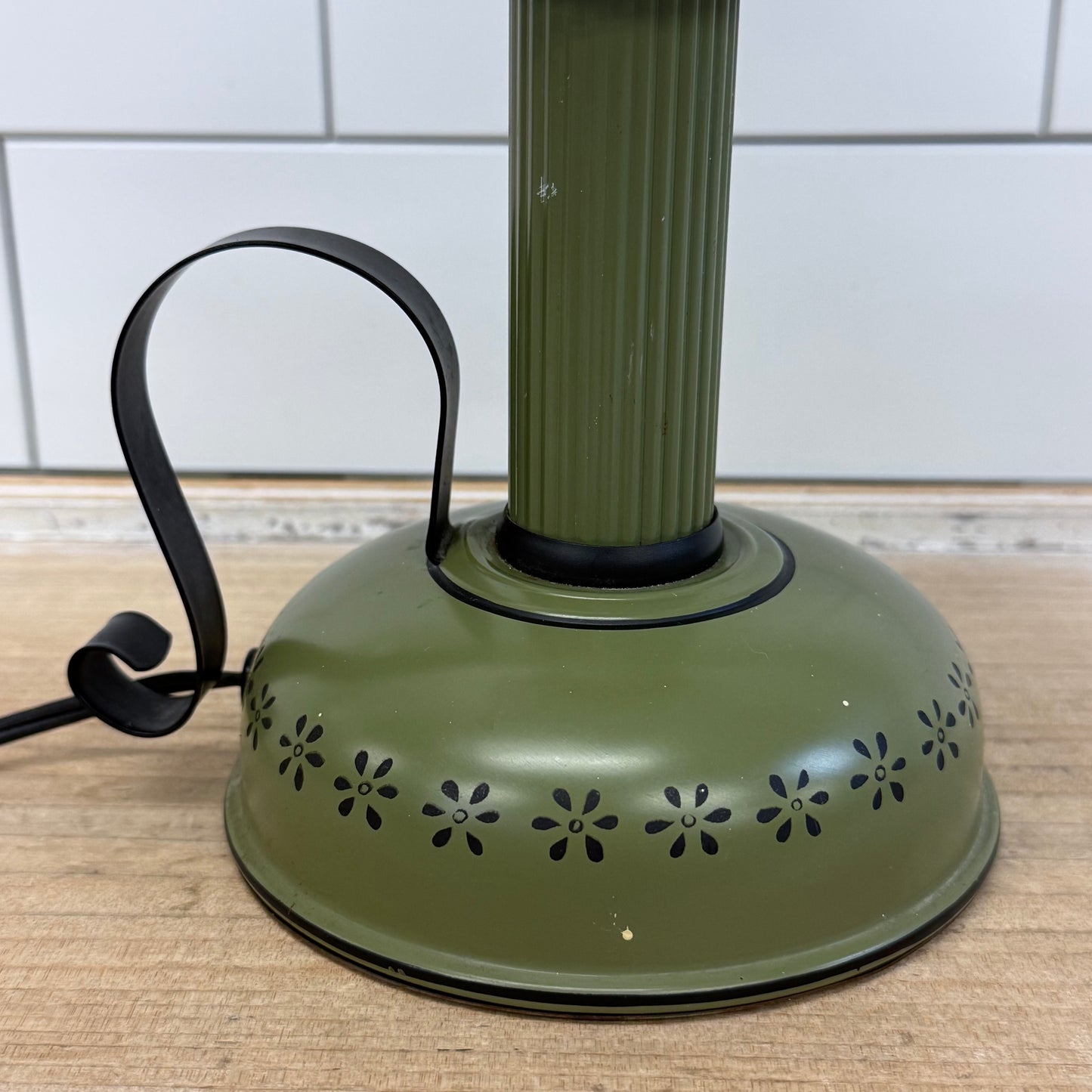 Colonial Revival Bouillotte Table Lamp Green Metal
