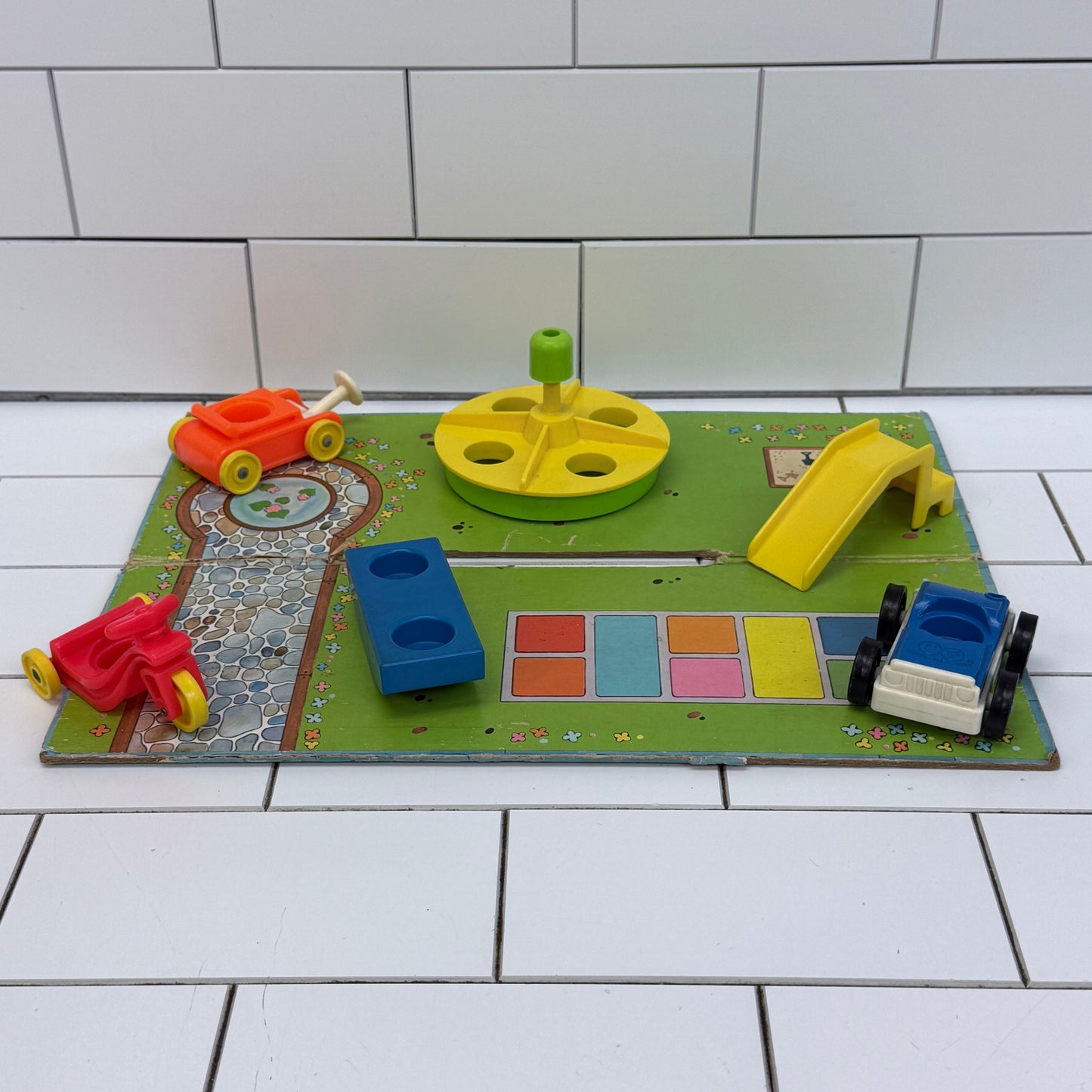 1978 Fisher Price Little People Nursery School Lot