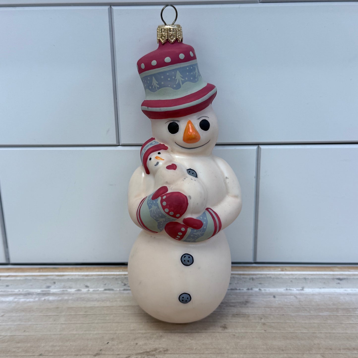 Vaillancourt Folk Art Glass Snowman Ornament