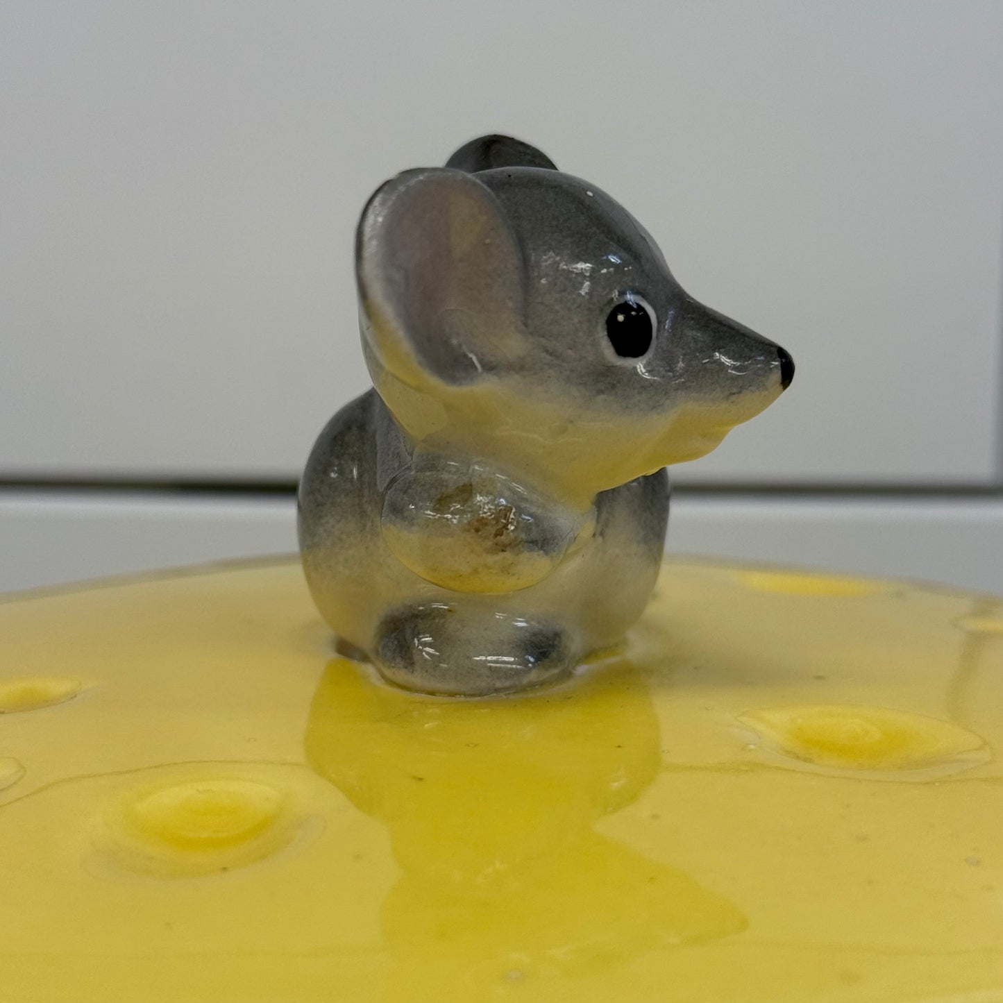 Mouse on Cheese Covered Serving Dish Ceramic Plate Dome Lid