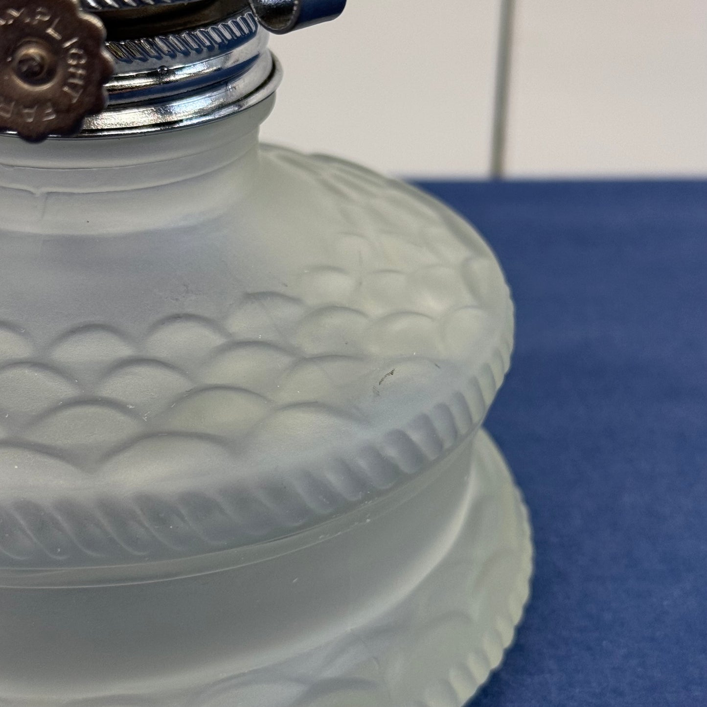 Lamplight Farms Frosted Hurricane Oil Lamp Fish Scale Glass 1980s