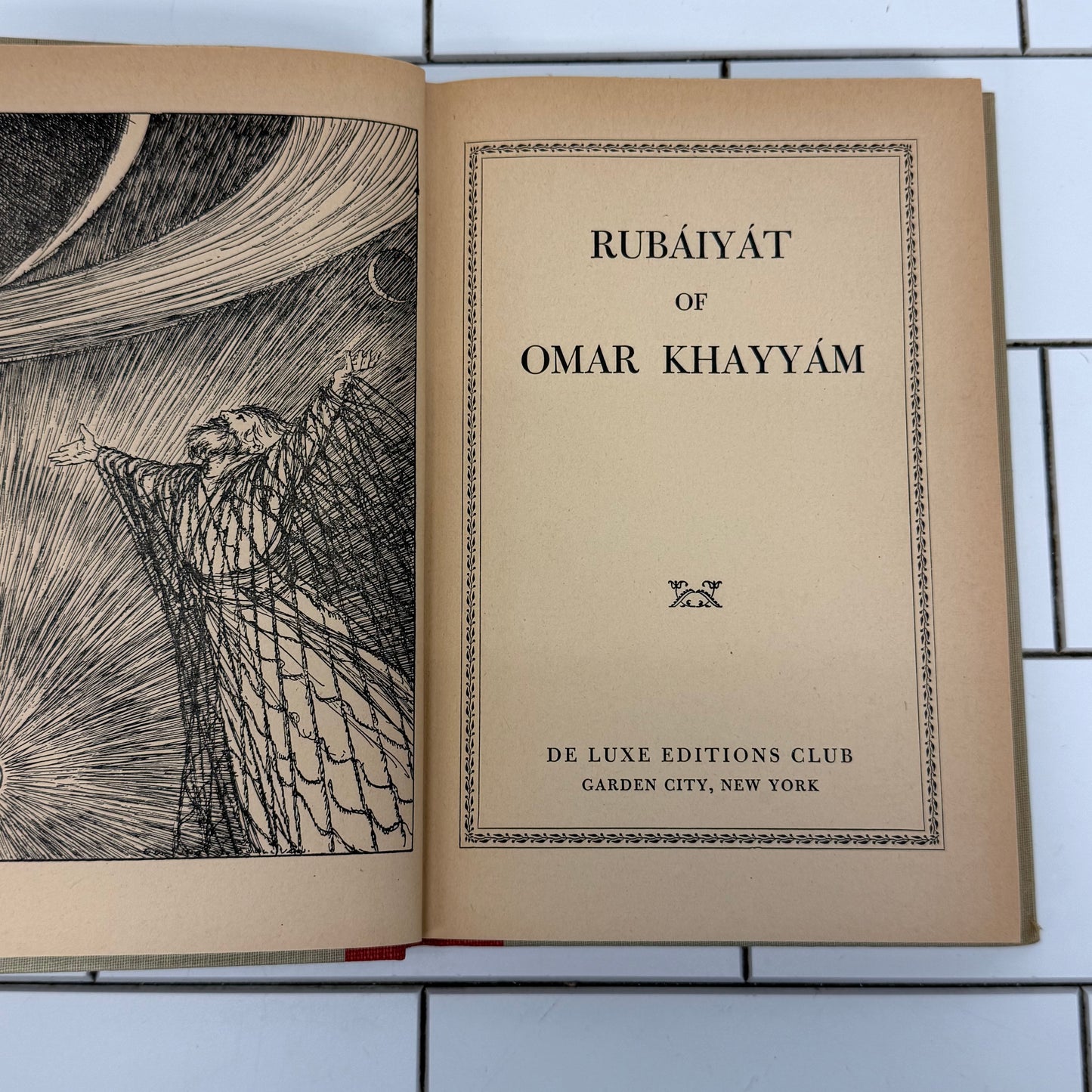 De Luxe Editions Club Vintage Fiction Book Set of 5