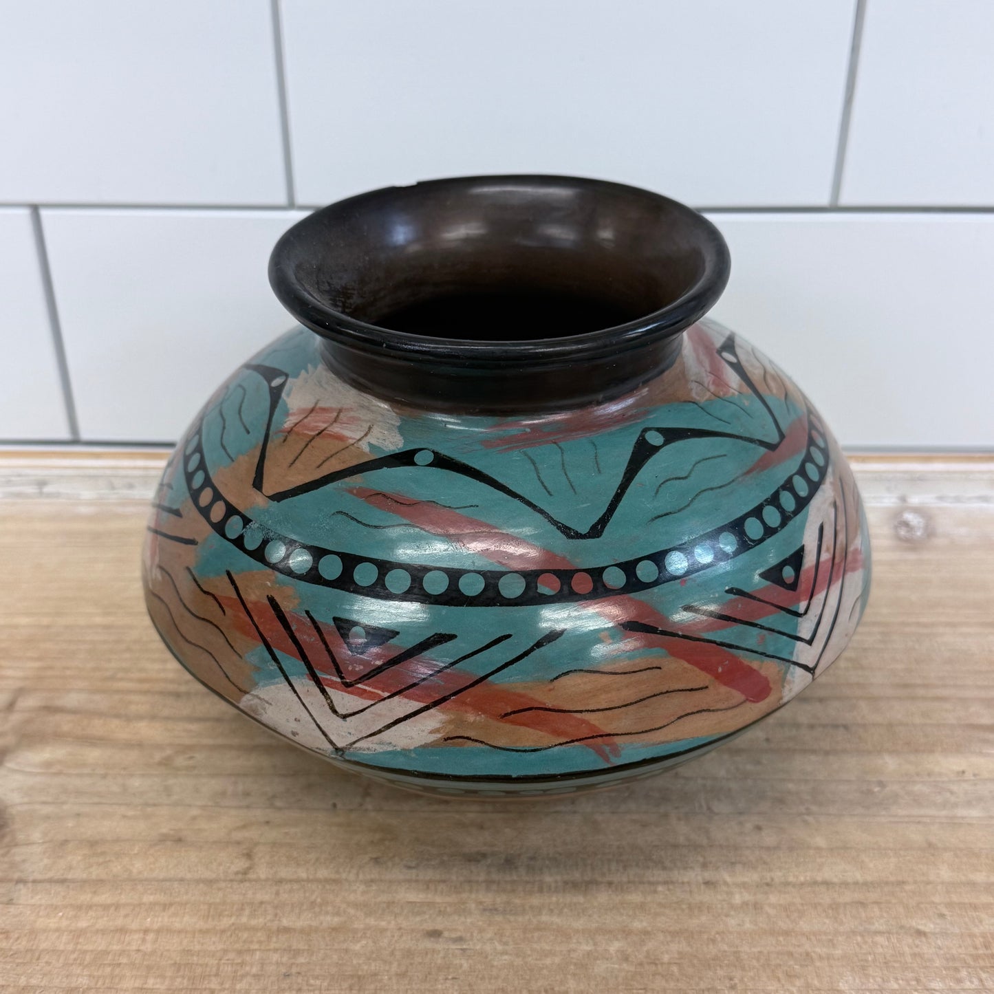 Santos Rivas Vilchez Peru Handcrafted Ceramic Vase Signed 2004