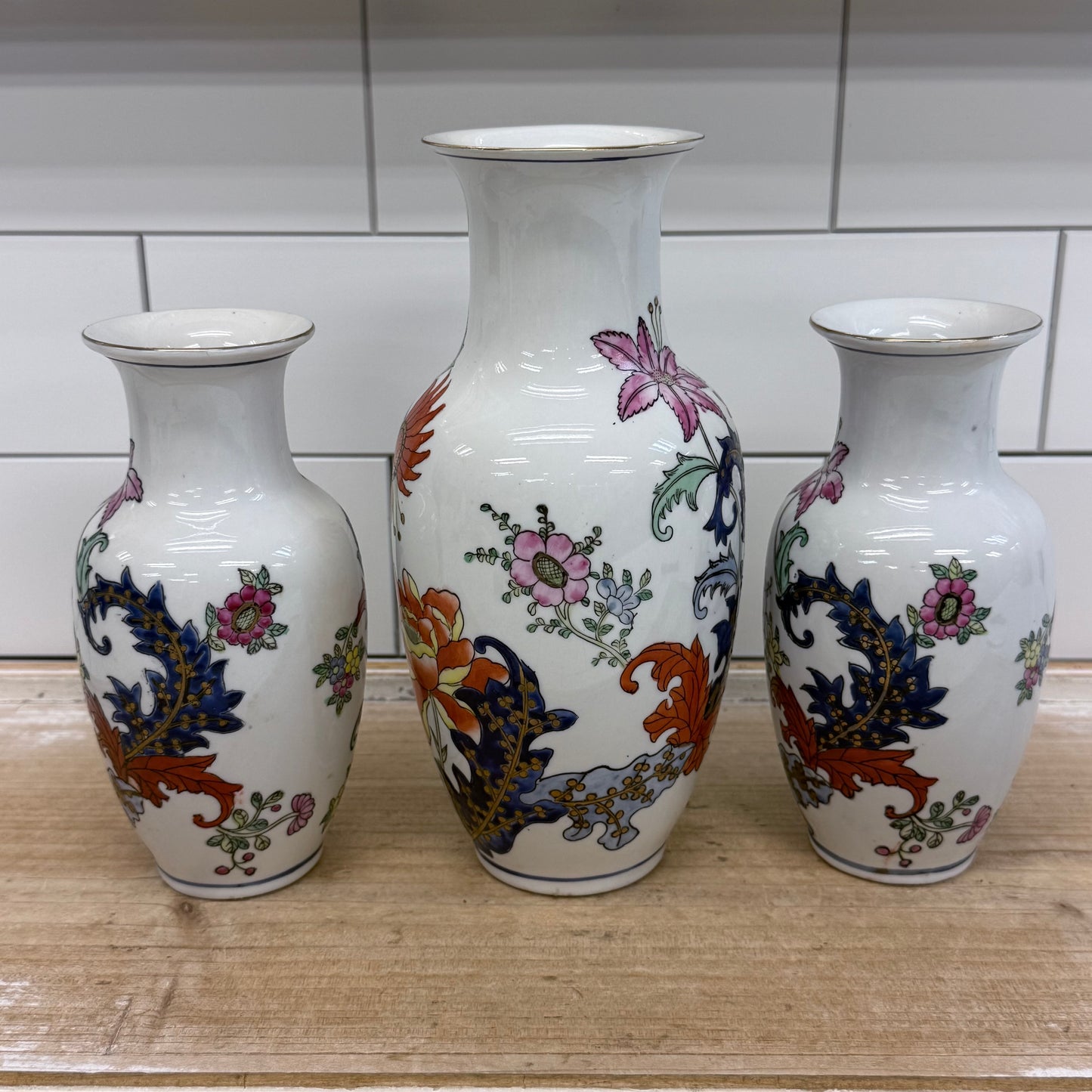 Fleury by Toyo Tobacco Leaf Style Porcelain Vases Set of 3 1988