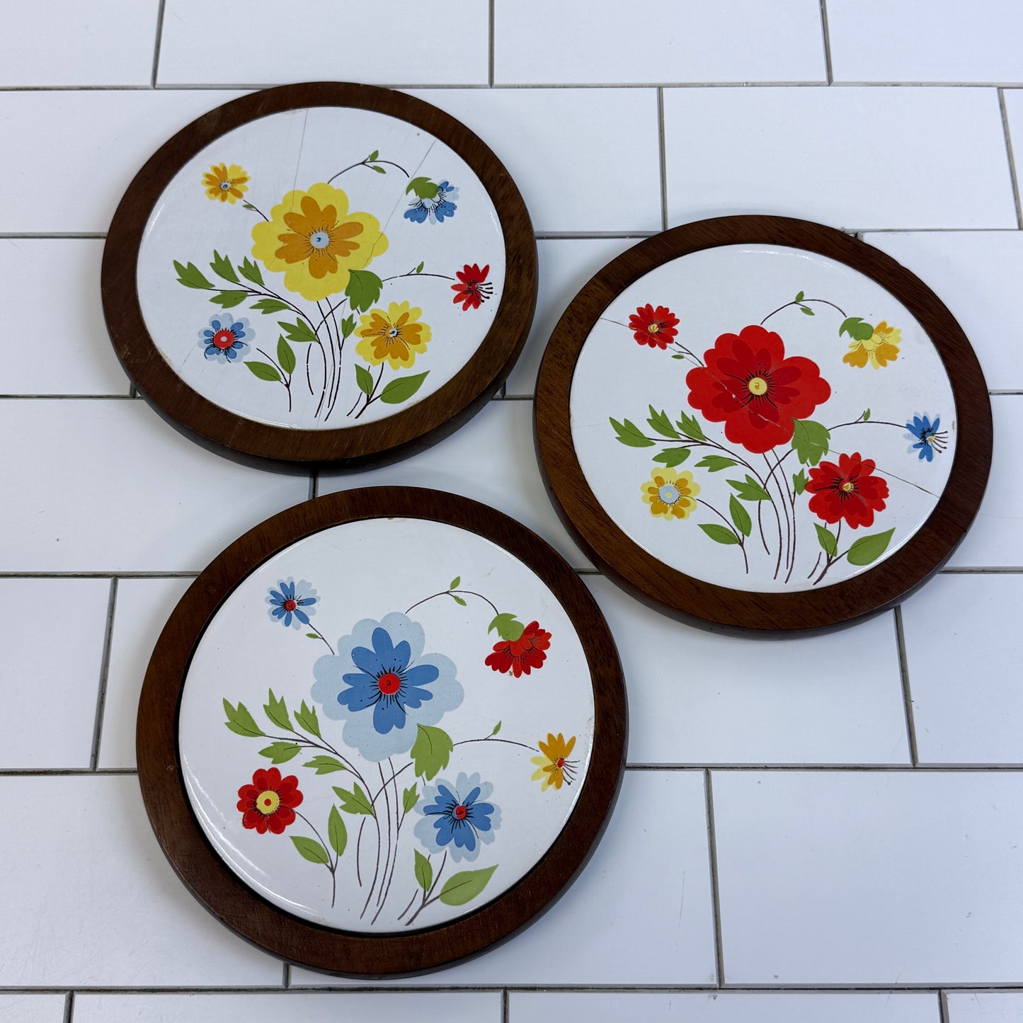 Price Products Floral Wood Trivet Coaster Set w/ Holder