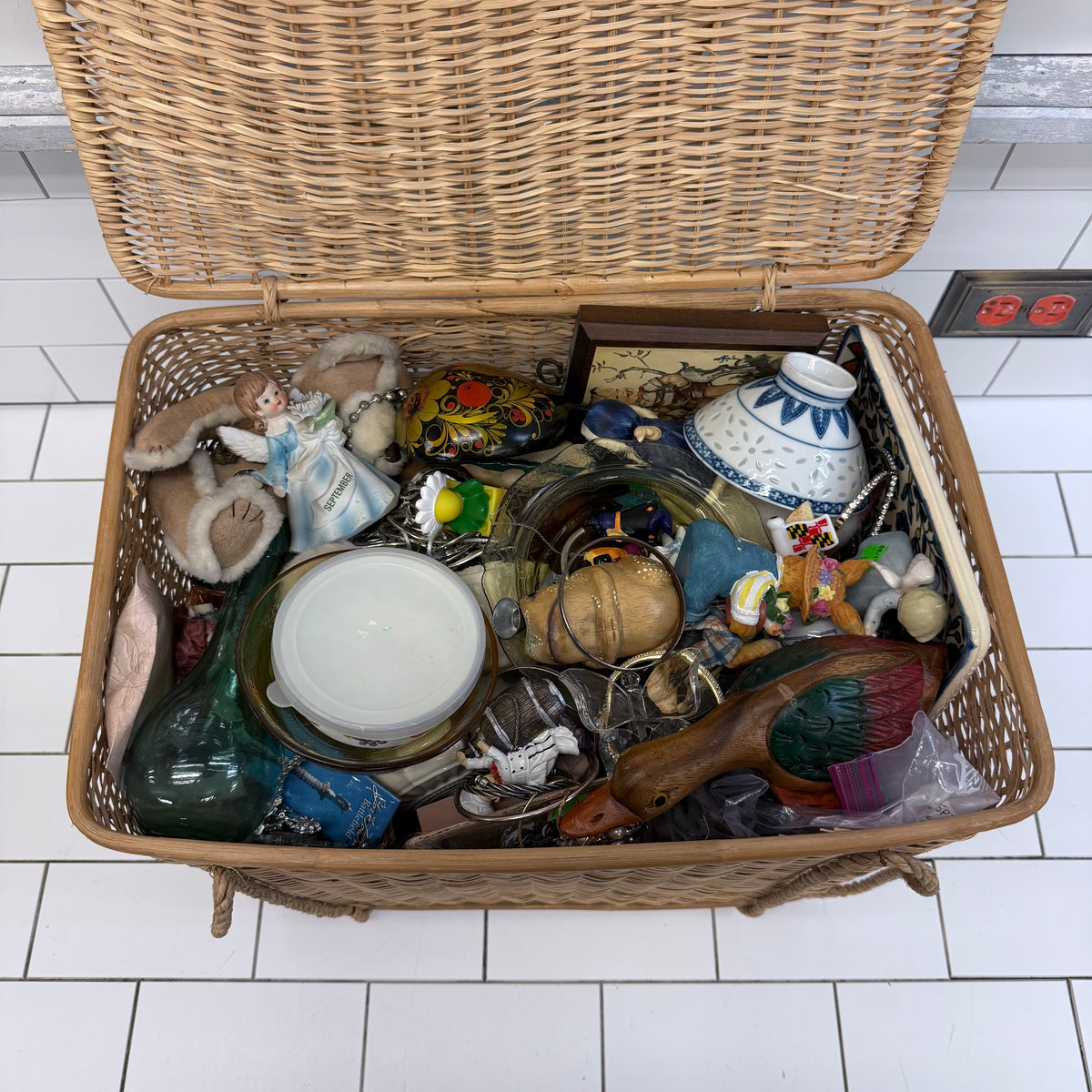 Estate Mystery Basket Vintage 28 Lbs