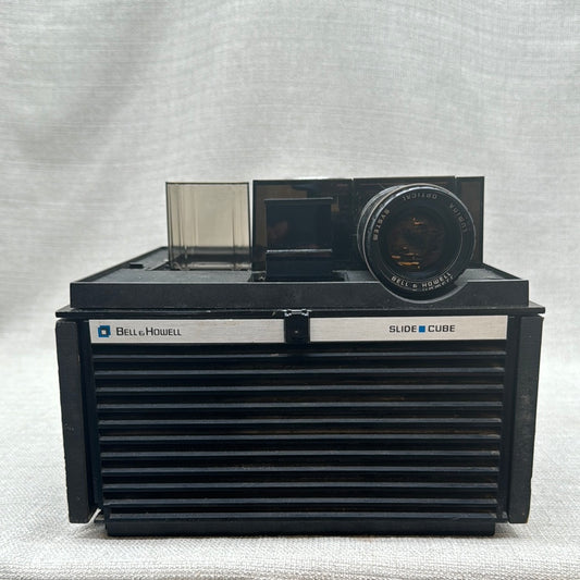 Bell & Howell 981Q 35mm Quality Film Slide Presentation Cube Projector Mid-Century Office